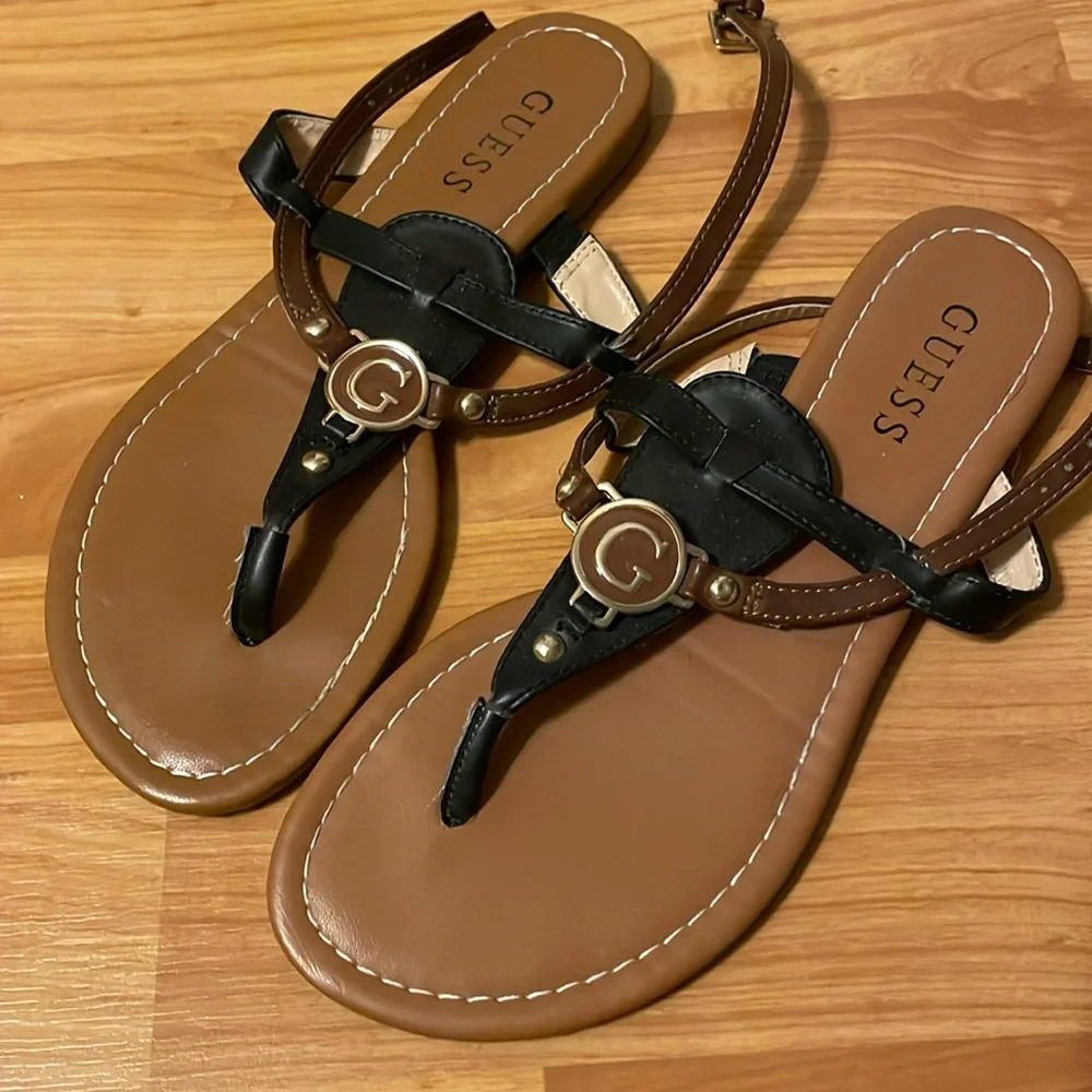 Guess Sandals - Picture 1 of 2